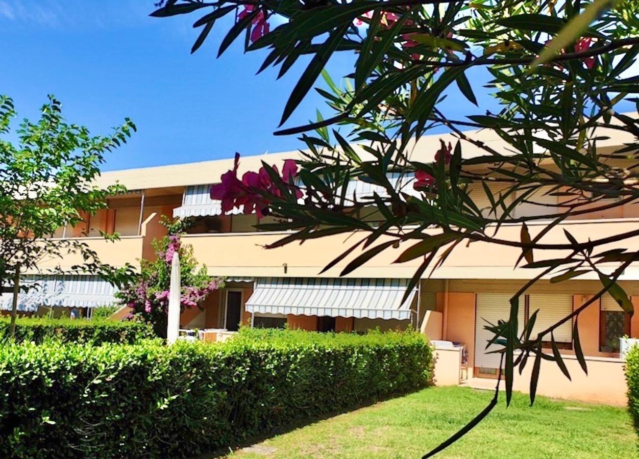 Isstravel, Holiday Homes In Marina Di Bibbona From 400 To 900 Meters From The Sea, Apartments 6 Beds With Private Outdoor Area מראה חיצוני תמונה