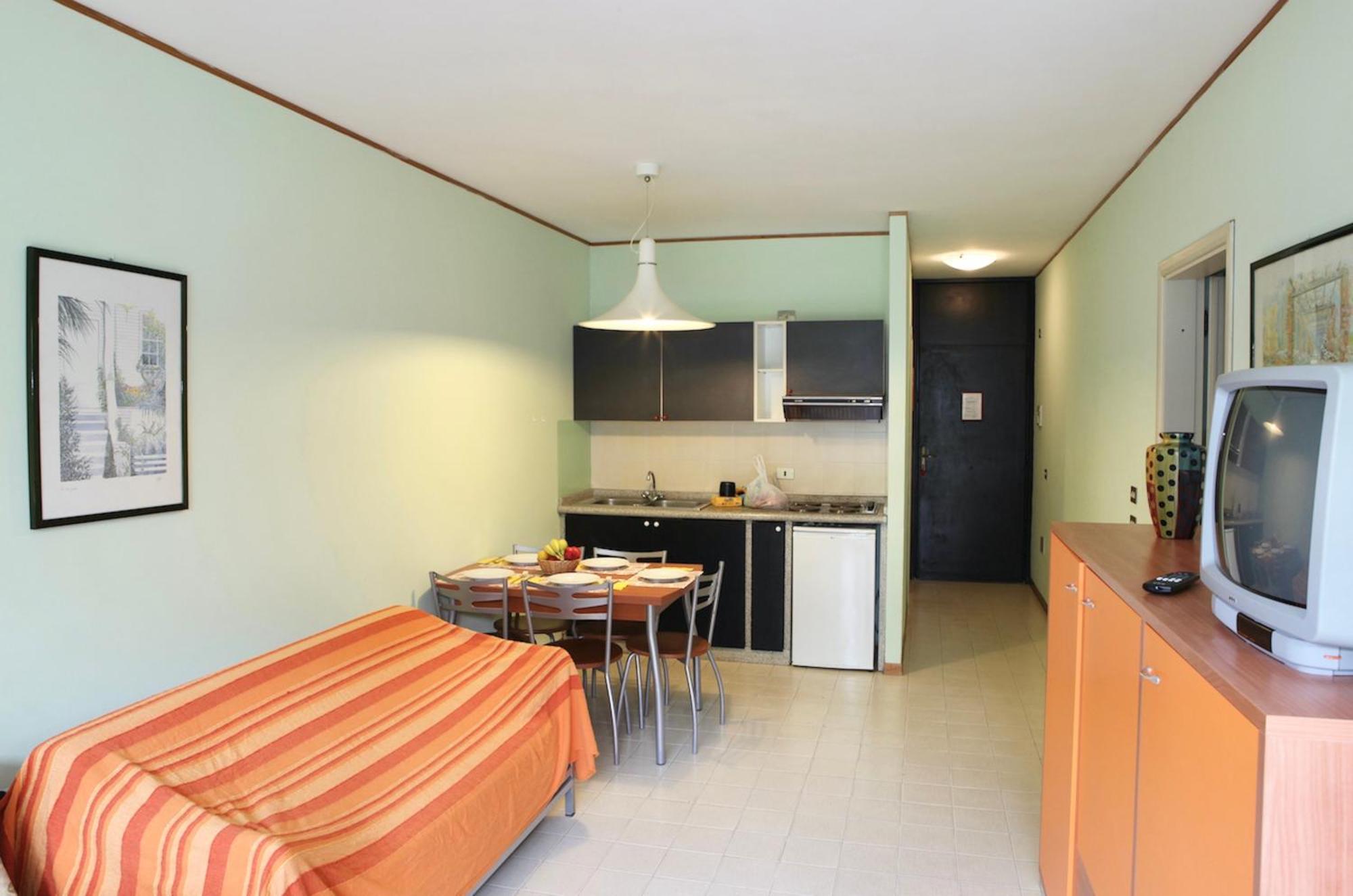 Isstravel, Holiday Homes In Marina Di Bibbona From 400 To 900 Meters From The Sea, Apartments 6 Beds With Private Outdoor Area מראה חיצוני תמונה